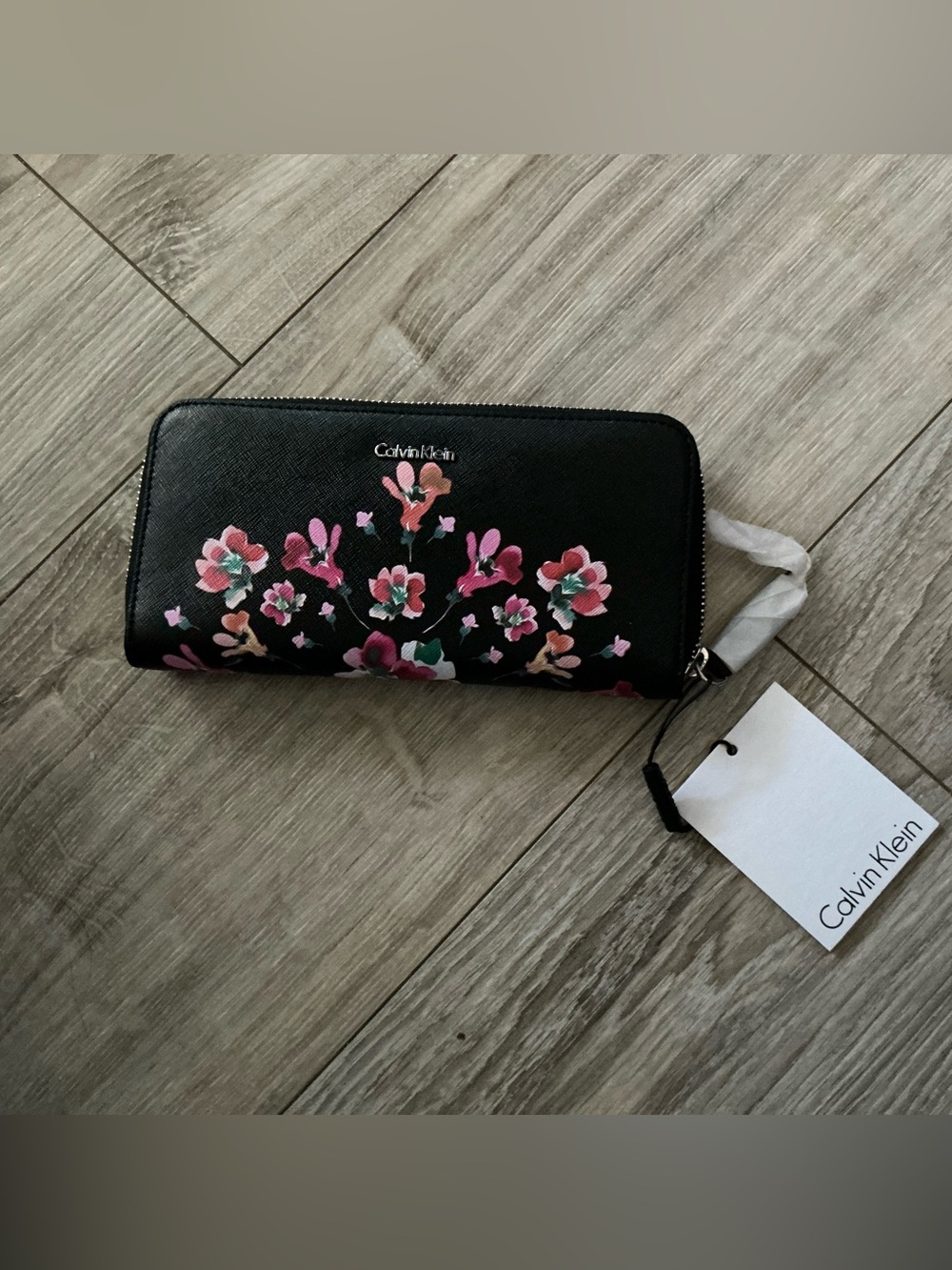 NWT Calvin Klein Floral Print Wallet
